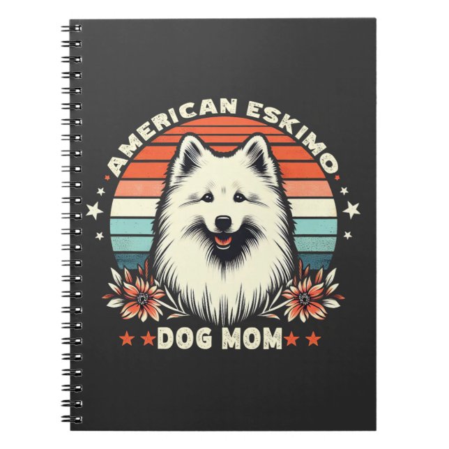 Cuaderno Mamá del perro esquimal estadounidense en una serv (Frente)