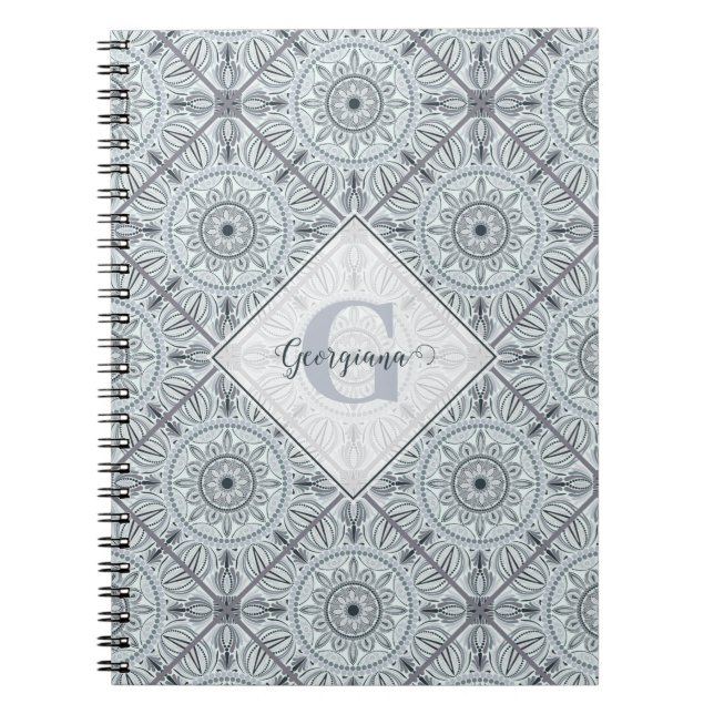 Cuaderno Mandala gris de armonía floral y azucarada persona (Frente)