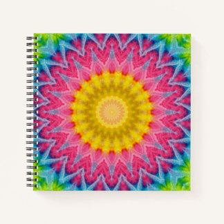 Cuaderno Mandalá Tie-Dye de Arcoíris con Simetría Vibrante