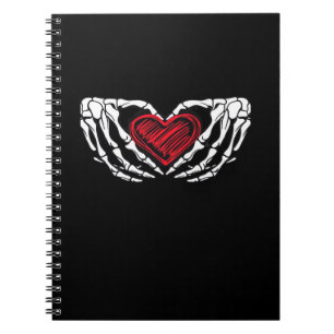 Cuaderno Manos de esqueleto con el corazón clásico