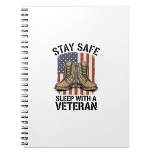 Cuaderno Mantente Seguro Duerme Con Una Camiseta De Botas V
