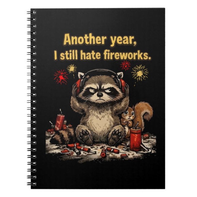 Cuaderno Mapache gruñón odia los fuegos artificiales divert (Frente)