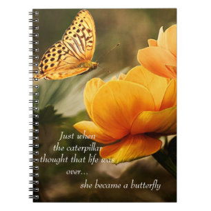 Cuaderno Mariposa amarilla en cita Inspiradora de flores