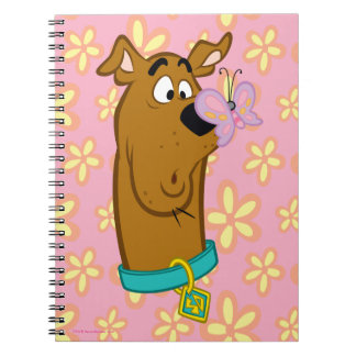 Cuaderno Mariposa en la nariz de Scooby-Doo