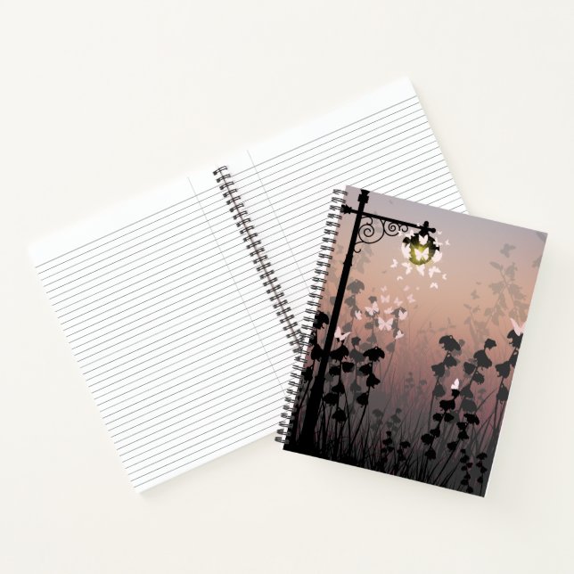 Cuaderno Mariposas en Dusk - Dreamy Lantern Meadow Art (Interior)