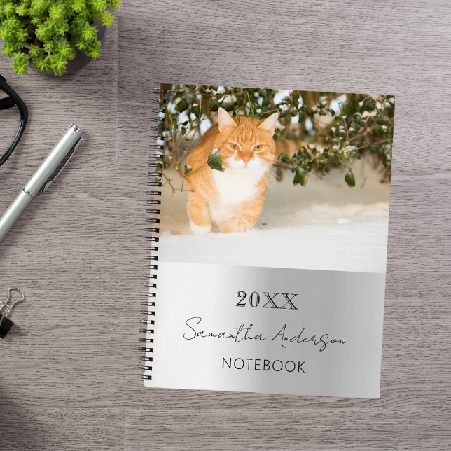 Cuaderno mascota plateado del gato fotográfico del personal (Subido por el creador)
