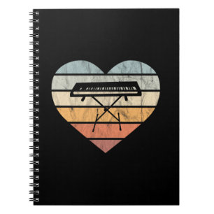 Cuaderno Me encanta el teclado y el corazón retro sintético