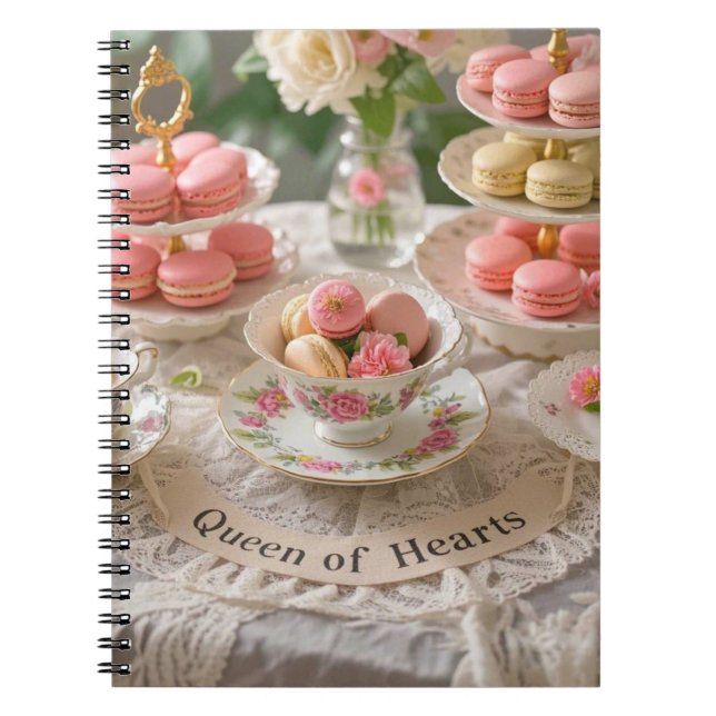 Cuaderno Mesa floral, tacups, bandejas en niveles macarons  (Frente)