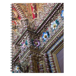 Cuaderno México, Querétaro. Detalle dentro de católico orna