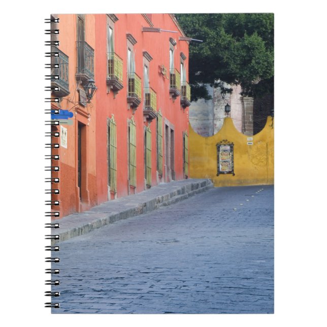 Cuaderno México, San Miguel de Allende, casas a lo largo (Frente)