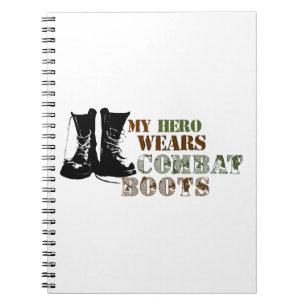 Cuaderno Mi héroe usa botes de combate
