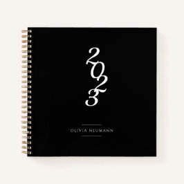 Cuaderno Minimalista 2022 en Blanco y Negro  