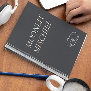 Cuaderno Mischief iluminado por la luna