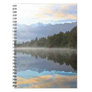 Cuaderno Misty Lake Trees Reflejo De La Naturaleza Tranquil