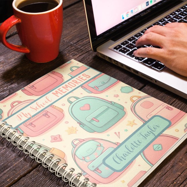 Cuaderno Mochilas de nombres personalizados de Recuerdos de (My School Memories custom name backpacks Spiral Notebook)