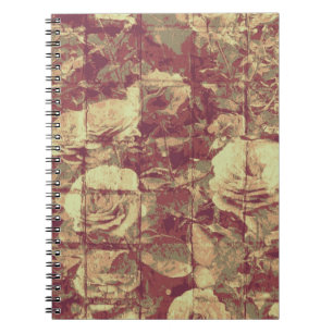 Cuaderno Modelo del camuflaje del rosa en fondo tejado de