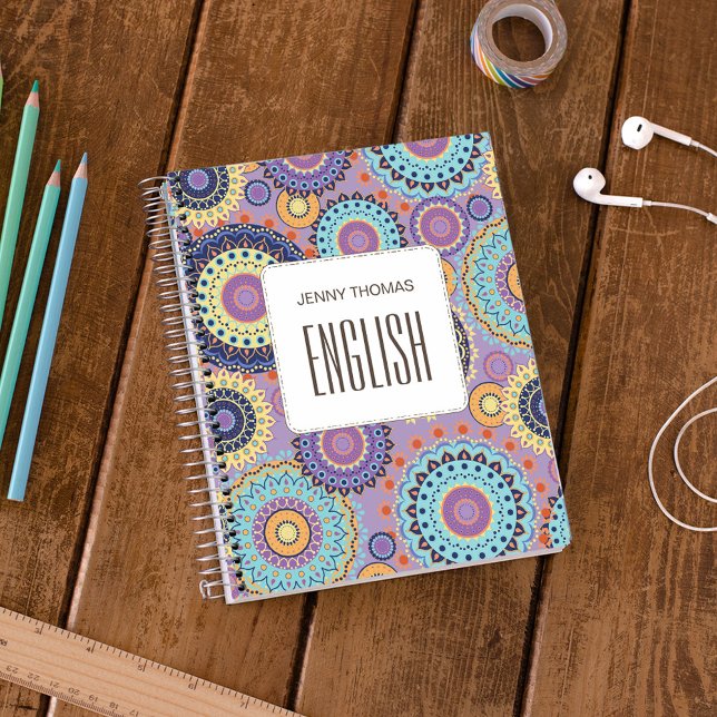 Cuaderno Moderno Chic Lindo Tendencias Patrón Clase No (Personalized mandala class subject notebook with colorful geometric school design.)