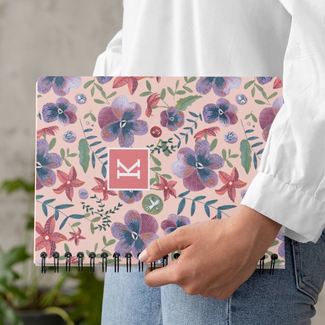 Cuaderno Monograma de Patrón Floral Rosa Lindo (Cute Pink Floral Pattern Monogram Notebook)