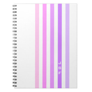Cuaderno Monograma de rayas verticales moradas y rosadas