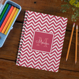 Cuaderno Monograma del patrón de chevron de magenta rojo mo