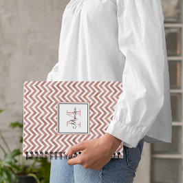 Cuaderno Monograma del patrón de Chevron Purpurina de oro R