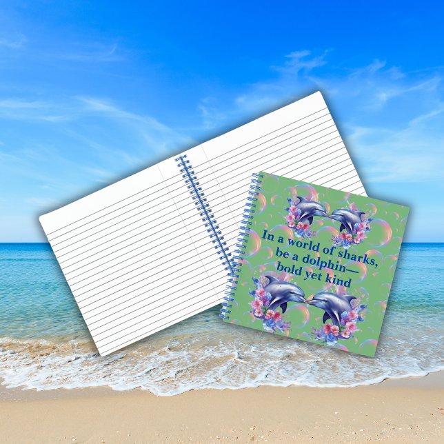 Cuaderno Monograma en un mundo de tiburones, sé un delfín v (Subido por el creador)
