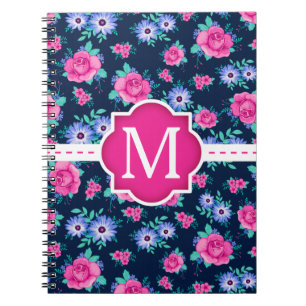 Cuaderno Monograma floral rosado del personalizado del