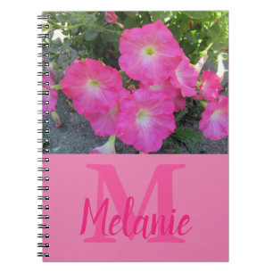 Cuaderno Monograma fotográfico de Petunias rosadas bonitos