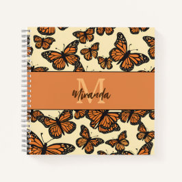 Cuaderno Monograma monocrático personalizado sobre mariposa