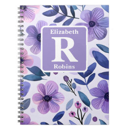 Cuaderno Monograma personalizado de flores púrpura pintadas