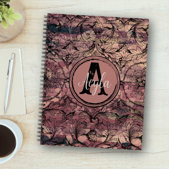 Cuaderno Monograma rústico floral vintage morado de madera  (Subido por el creador)
