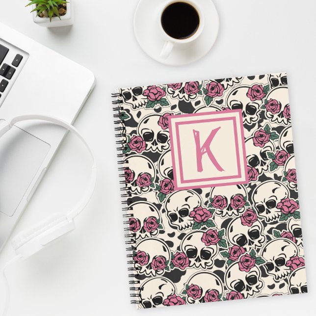 Cuaderno monogramado de Rosa Skull Grunge (Show some attitude with this fun personalized notebook.)