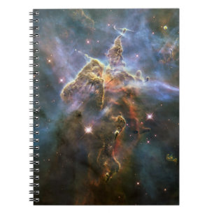 Cuaderno Montaña mística en el espacio hubble de la nebulos