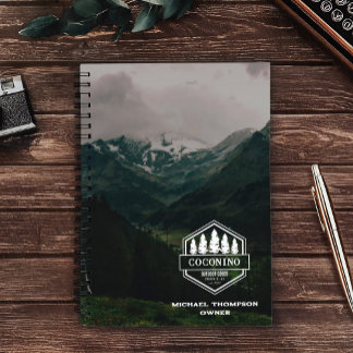Cuaderno Montañas rusticas del bosque masculino al aire lib