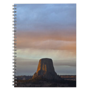Cuaderno Monumento Nacional Devils Tower, Tormenta al Atard