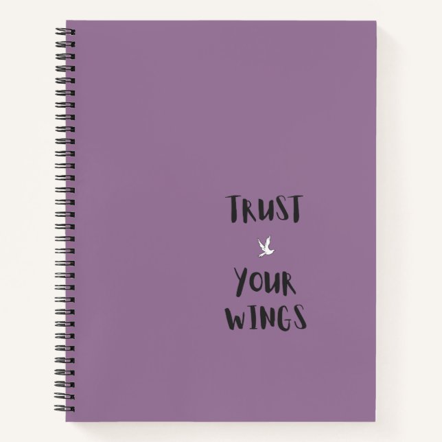 Cuaderno morado con cita motivacional positiva (Anverso)