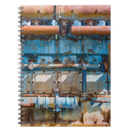 Cuaderno Motor diesel imperial del Atlas viejo y oxidado en