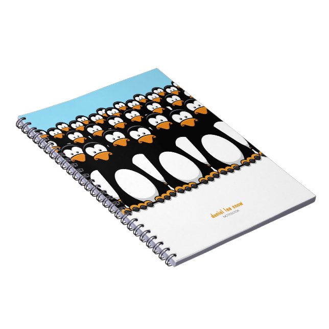 Cuaderno Muchedumbre de pingüinos del dibujo animado (Lado Derecho)