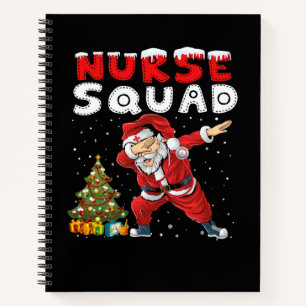 Cuaderno Mujeres de batas de Navidad dando toquecitos a San
