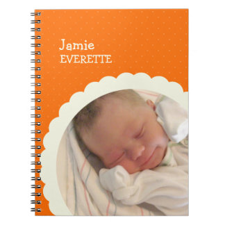 Cuaderno Naranja bebé punto personalizado de vieira diario