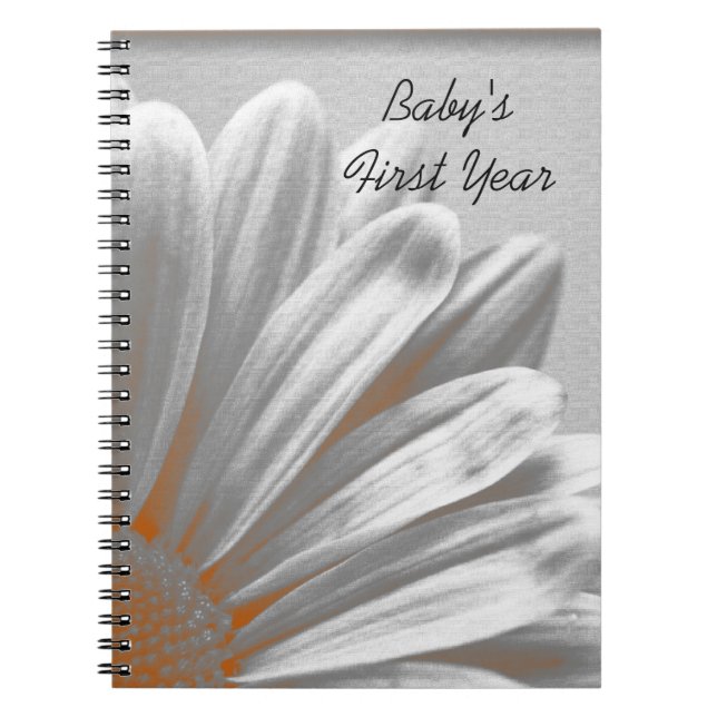 Cuaderno Naranja Floral resalta el primer año del bebé (Frente)
