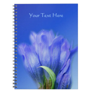 Cuaderno Naturaleza azul de las flores gentianas