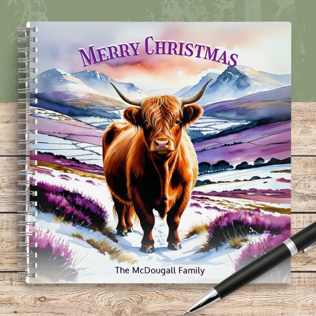 Cuaderno Navidades Personalizados De La Vaca En La Nieve (A stylish Christmas notebook with illustration of a Highland cow in Scotland with heather and snow)