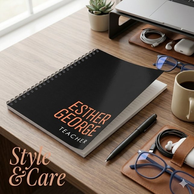Cuaderno negro profesional con nombre y título per (Custom Name and Title Professional Black Notebook)