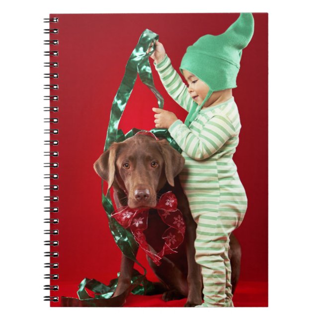 Cuaderno Niño pequeño que adorna un perro (Frente)