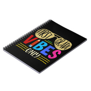 Cuaderno Niños bebés de primer grado vuelven a la escuela
