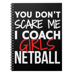 Cuaderno No me asustas, entreno chicas en netball.