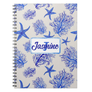 Cuaderno Nombre de monograma azulina-coralino-personalizado