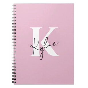 Cuaderno Nombre de monograma personalizado rosado moderno: