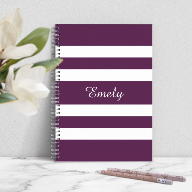 Cuaderno Nombre de patrón de rayas moradas modernas (Modern Purple Stripes Pattern Name Notebook)